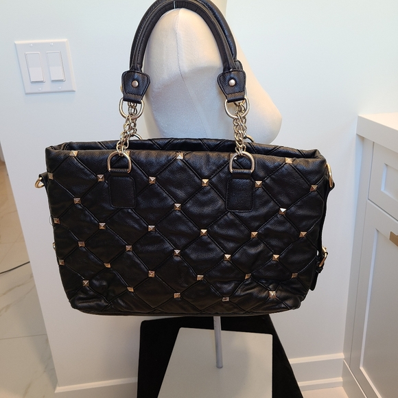 Bebe quilted  LargeTote bag/ Sz 10" height, 14" wide, 4.5 bottom wide - Picture 2 of 7